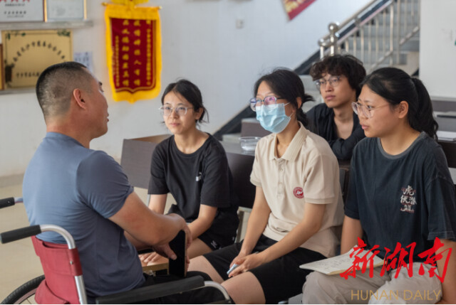 新葡的京集团8814公共管理学院“半月弯弯 微光点点”赴宁乡市基层服务团开展三下乡活动